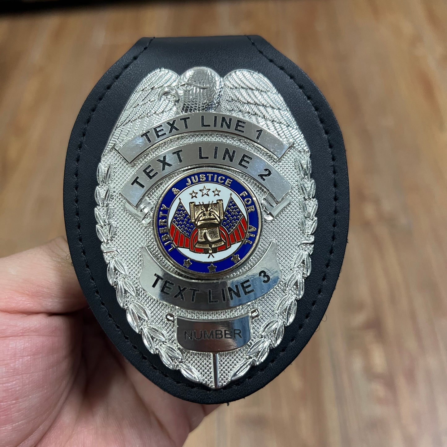 Customizable Badge TA21