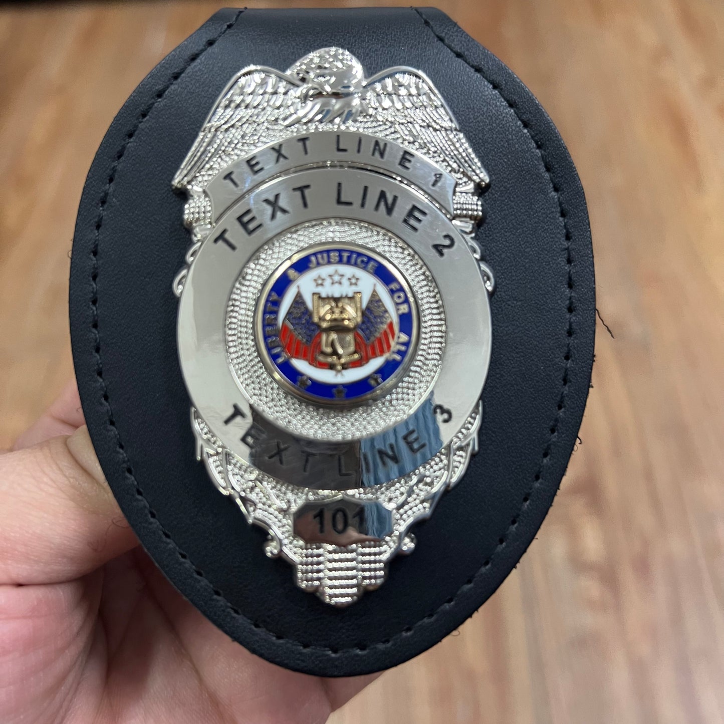 Customizable Badge TA16