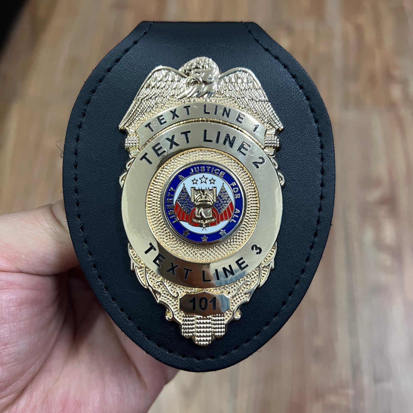 Customizable Badge TA17