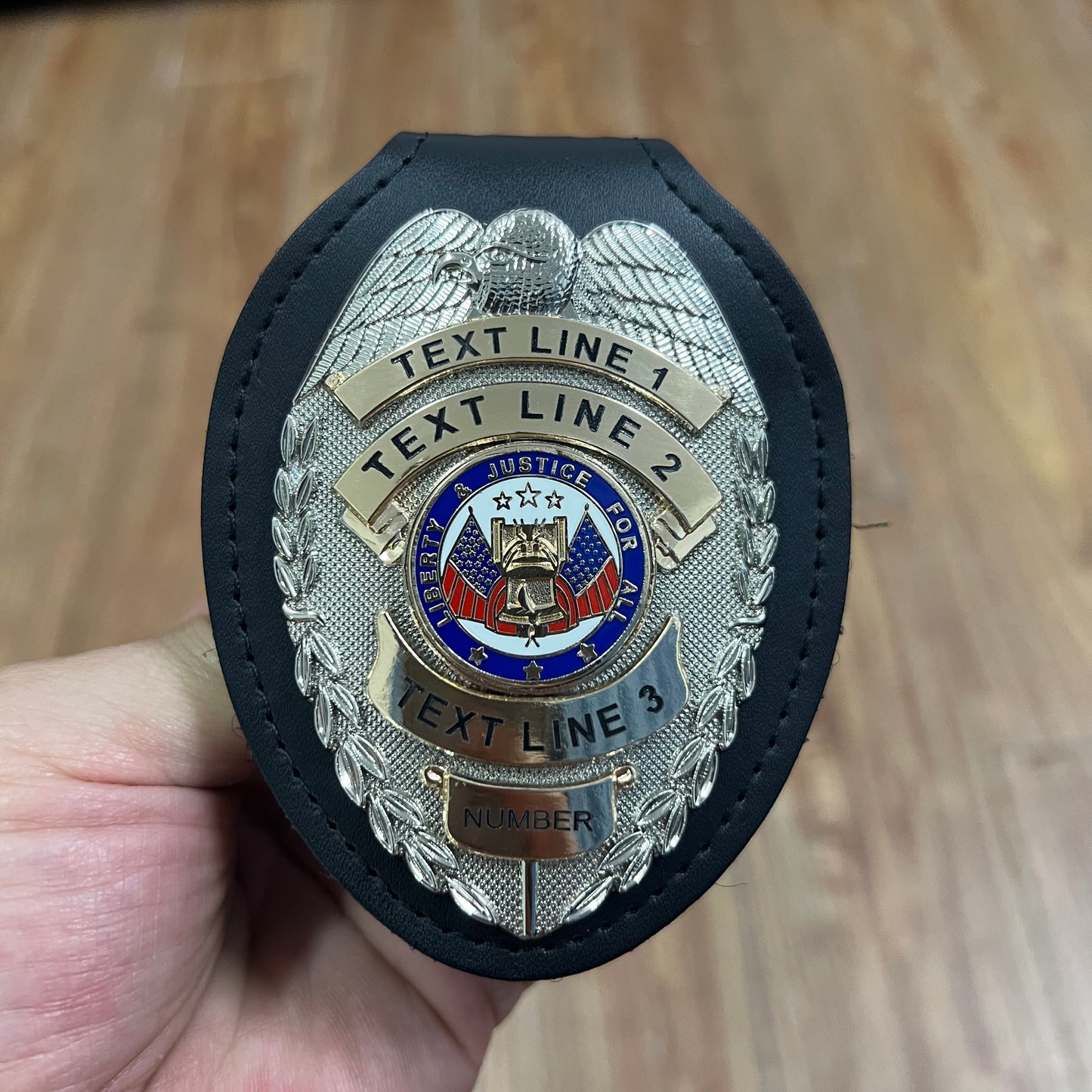 Customizable Badge TA30